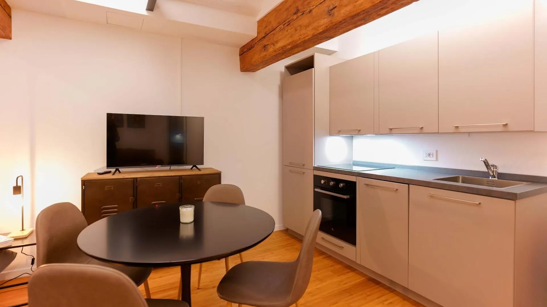 Sette Chiese Apartments بولونيا 0*,